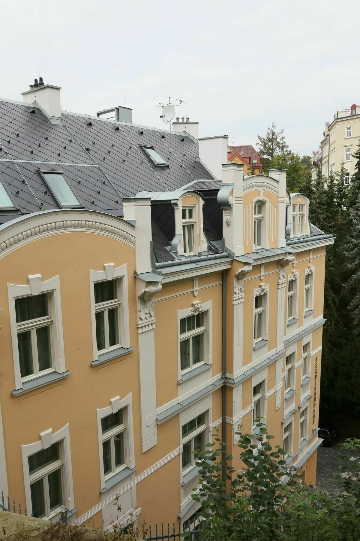 Ferdinandhof Apart-Hotel Karlovy Vary Ngoại thất bức ảnh